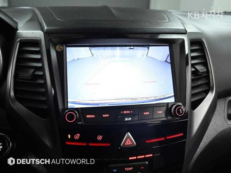 КейДжи Мобилити Тиволи 아머1.6 Бензин VX 2WD - 15