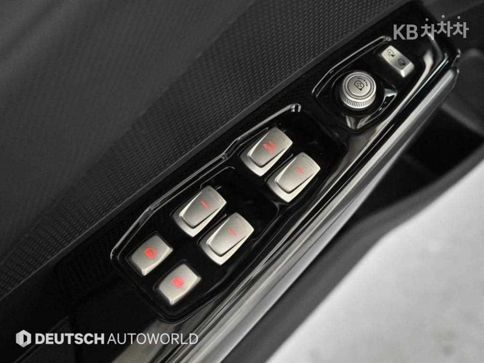 КейДжи Мобилити Тиволи 아머1.6 Бензин VX 2WD - 19