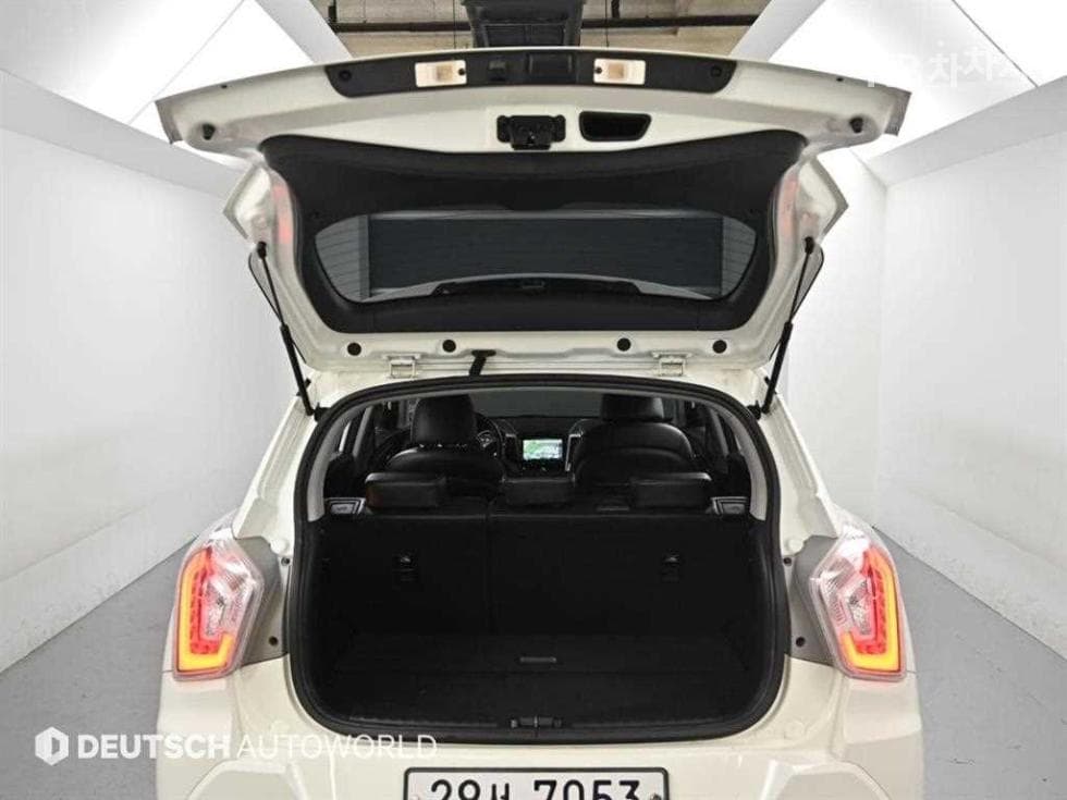 КейДжи Мобилити Тиволи 아머1.6 Бензин VX 2WD - 20