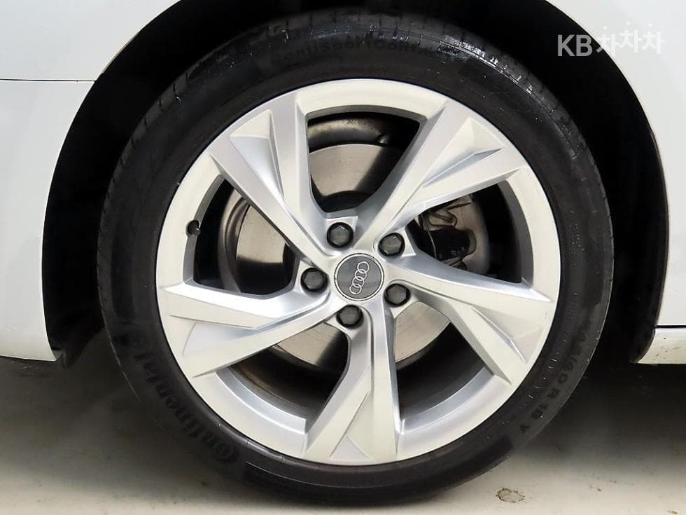 Ауди A4 (B9)40 TFSI Premium - 20