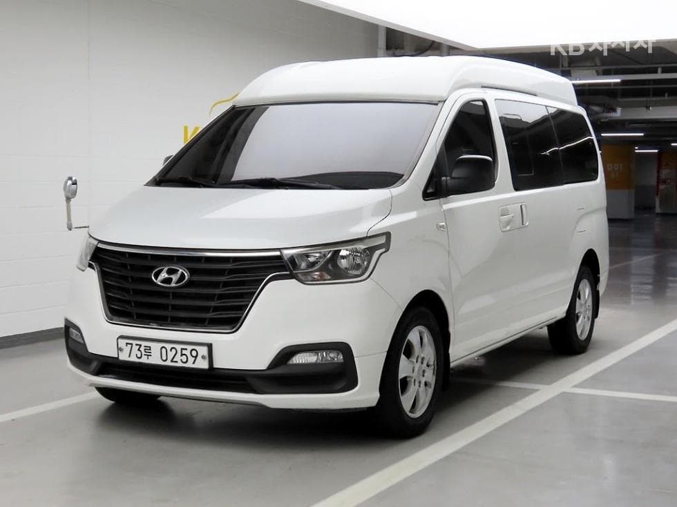 Хюндай The New (фейслифт) 그랜드 Star렉스 휠체어 슬로프 7-местен (Лимузин) - Image 1