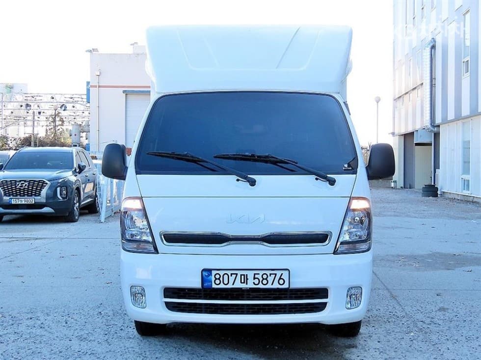 Киа The New (фейслифт) Бонго 3 (лек) 워크스루Ван 1 тон Королевска кабина Удължено междуосие L - Image 1