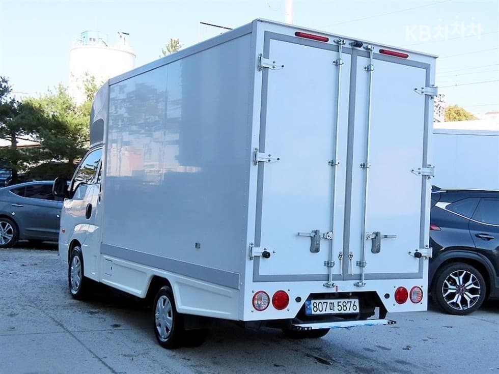 Киа The New (фейслифт) Бонго 3 (лек)워크스루Ван 1 тон Королевска кабина Удължено междуосие L - 3