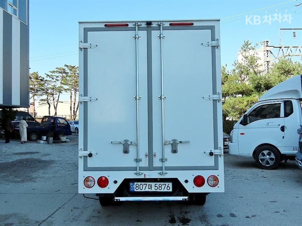 Киа The New (фейслифт) Бонго 3 (лек)워크스루Ван 1 тон Королевска кабина Удължено междуосие L - 4