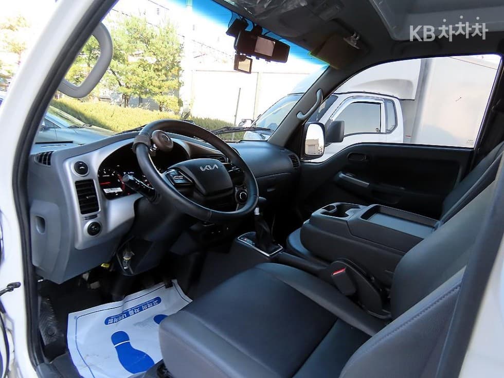 Киа The New (фейслифт) Бонго 3 (лек)워크스루Ван 1 тон Королевска кабина Удължено междуосие L - 8