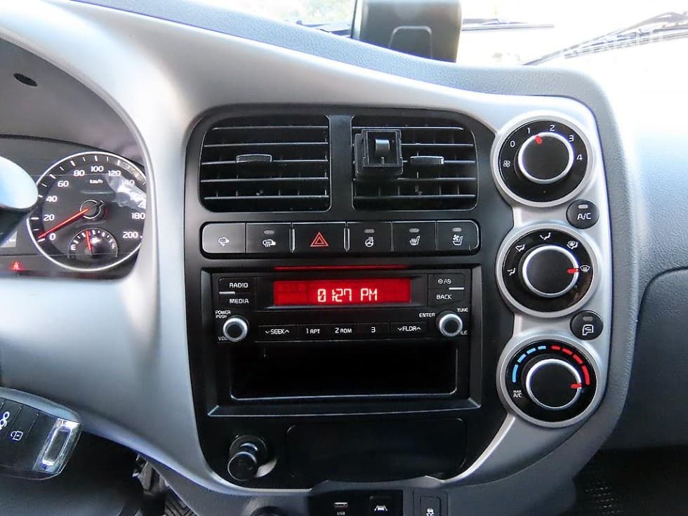 Киа The New (фейслифт) Бонго 3 (лек)워크스루Ван 1 тон Королевска кабина Удължено междуосие L - 14