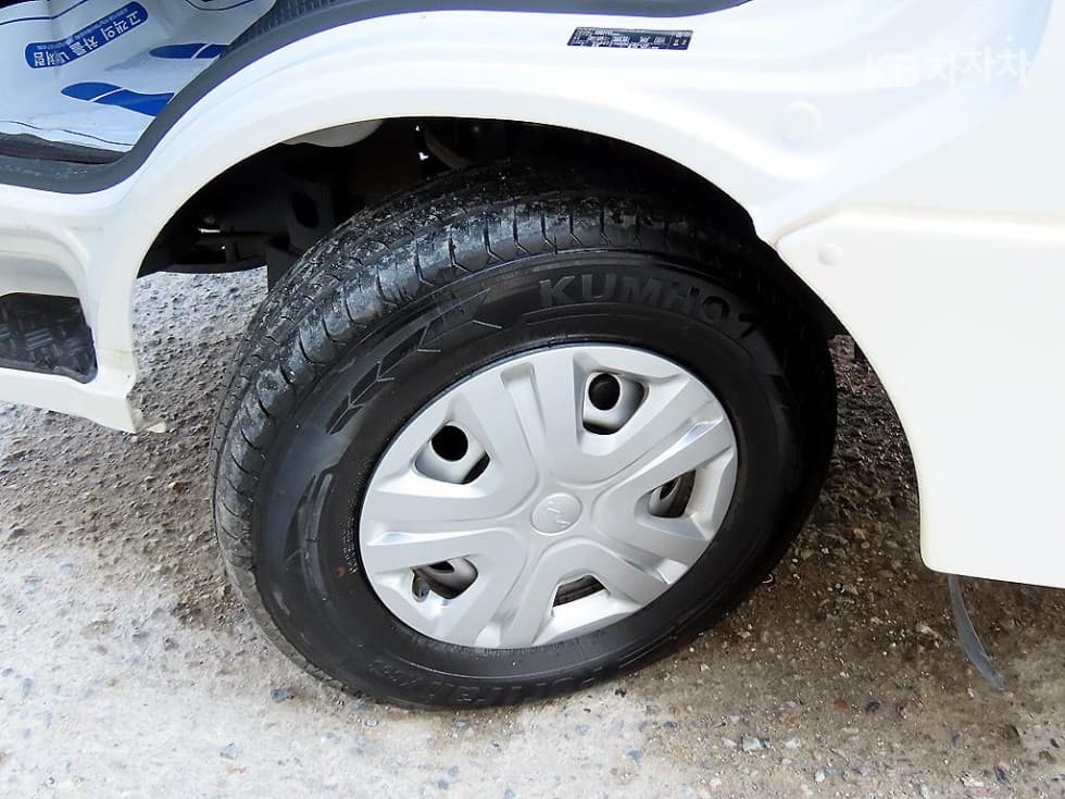 Киа The New (фейслифт) Бонго 3 (лек)워크스루Ван 1 тон Королевска кабина Удължено междуосие L - 17