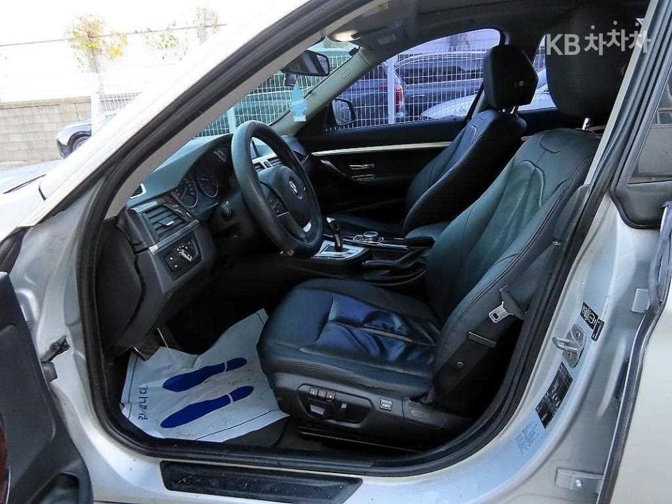 BMW Gran Turismo3 Series GT 320d F34 - 5
