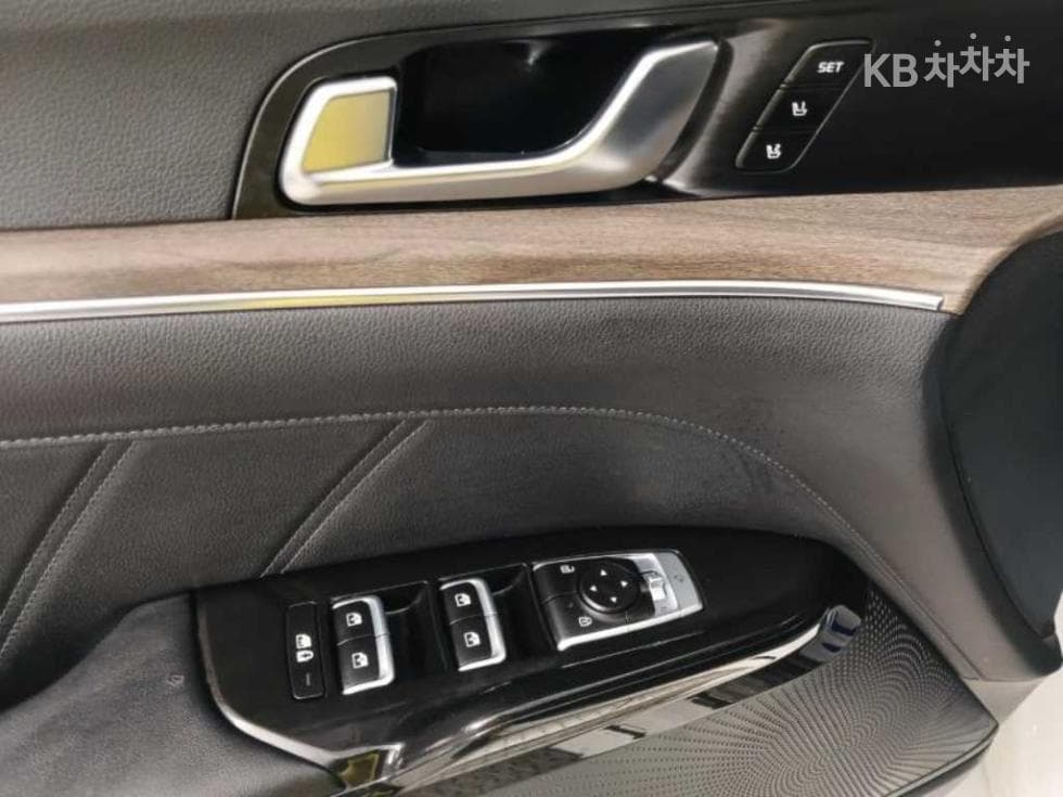 Kia K5 3rd Gen1.6 Gasoline Turbo Signature - 9