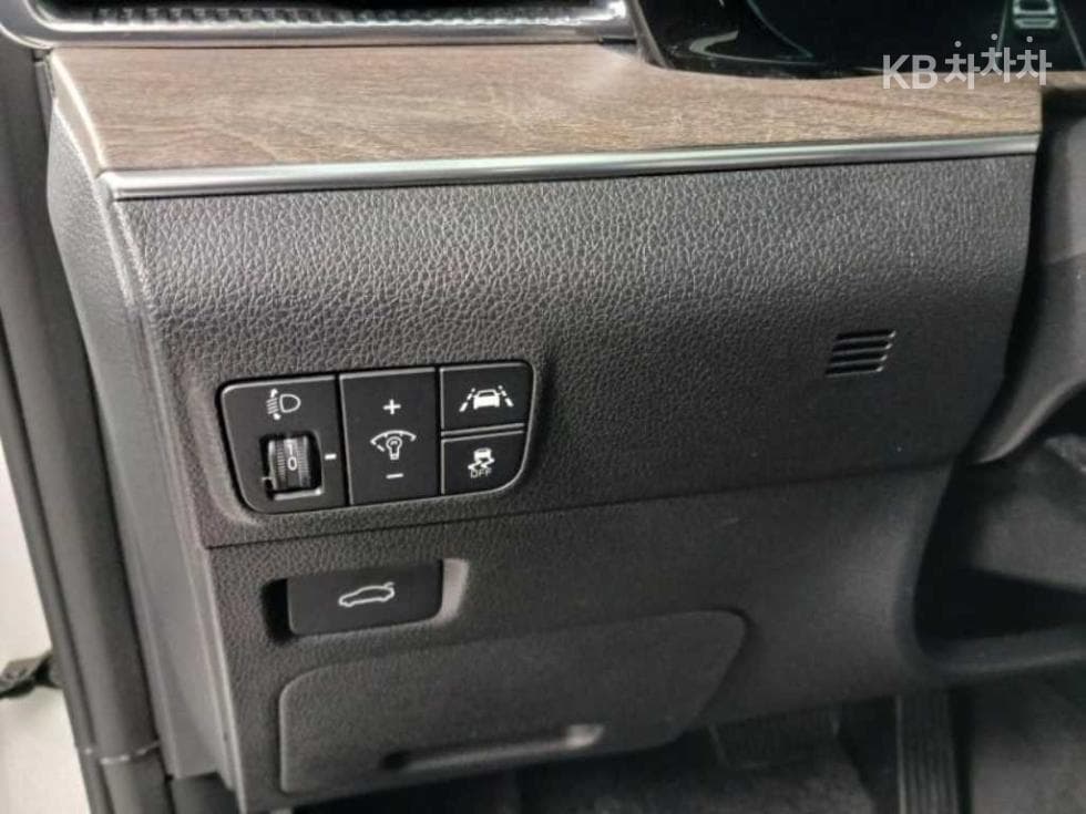 Kia K5 3rd Gen1.6 Gasoline Turbo Signature - 12
