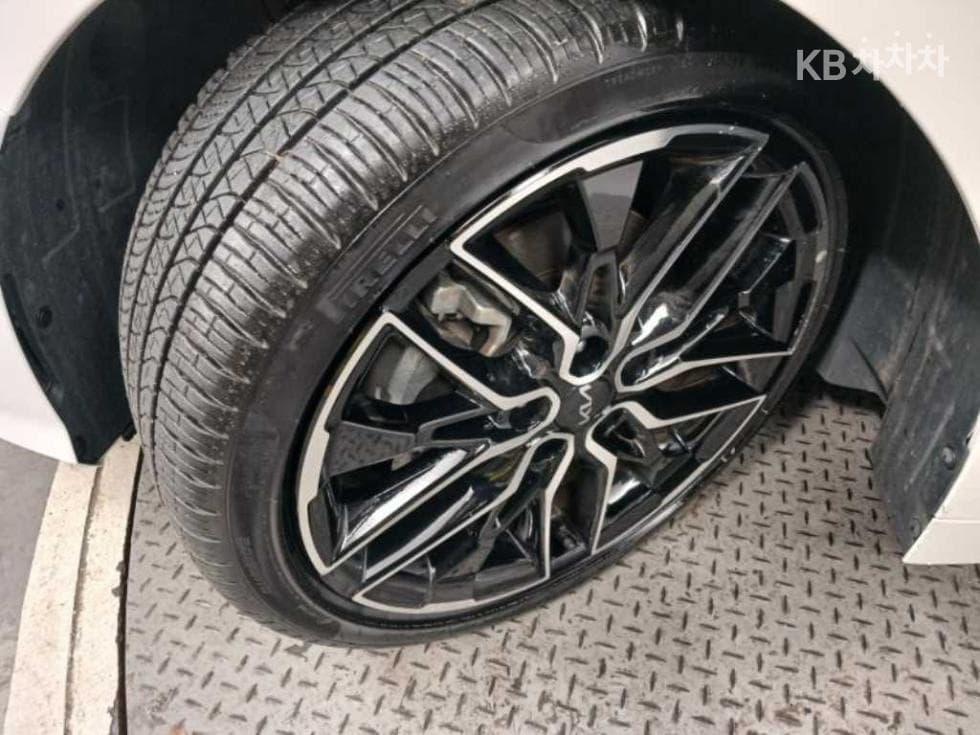 Kia K5 3rd Gen1.6 Gasoline Turbo Signature - 20