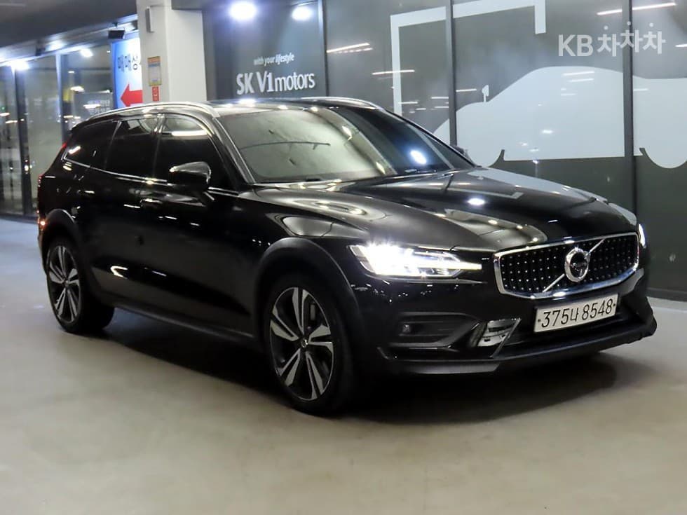 Volvo V60 CC(Second generation) T5 AWD Pro - Image 1