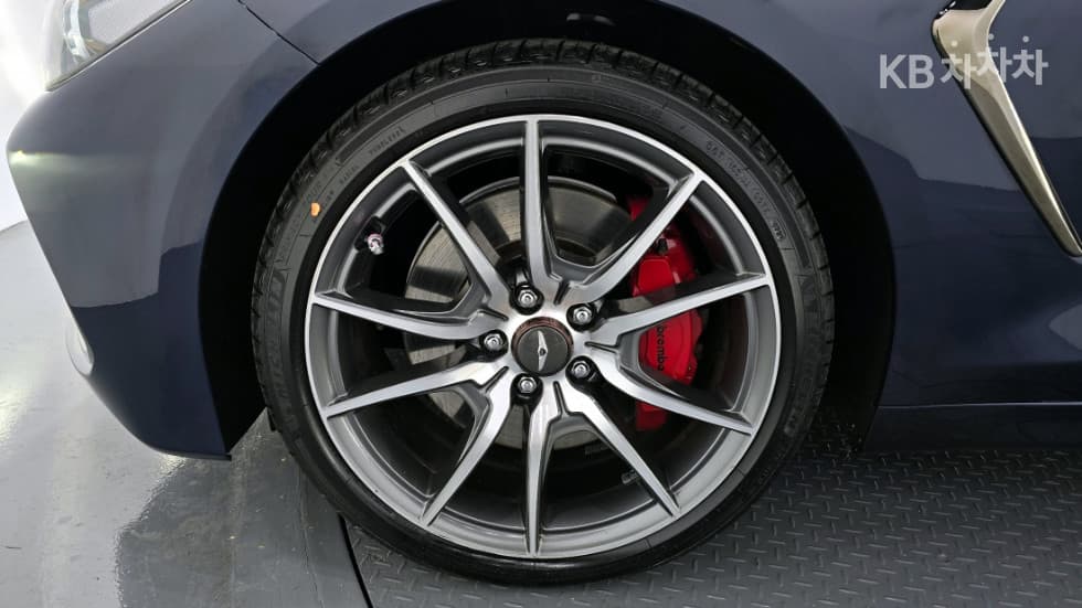 Genesis G702.0T Sport Package - 5