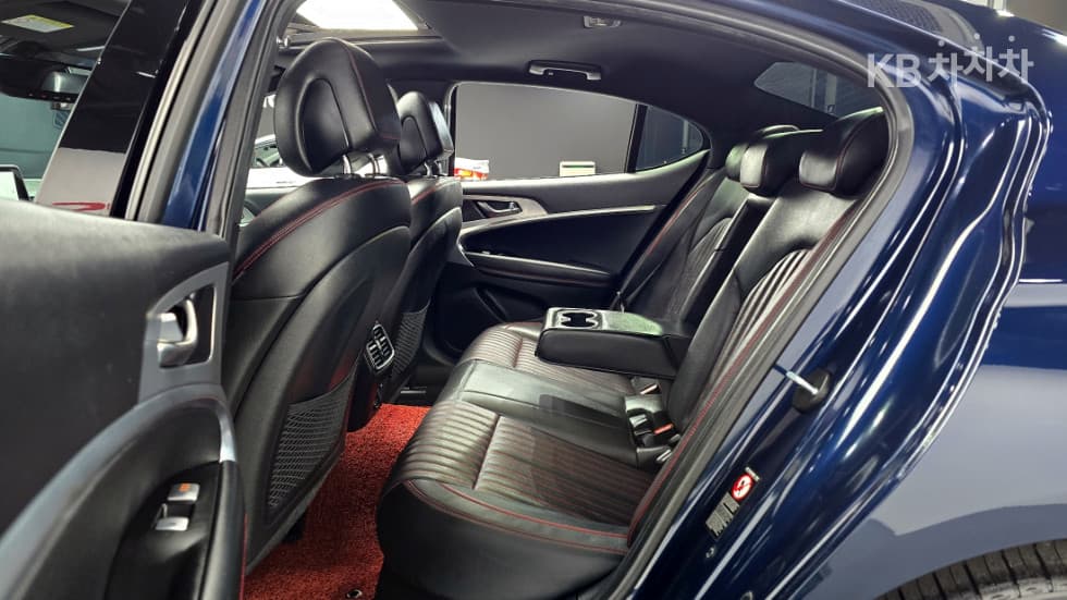 Genesis G702.0T Sport Package - 12