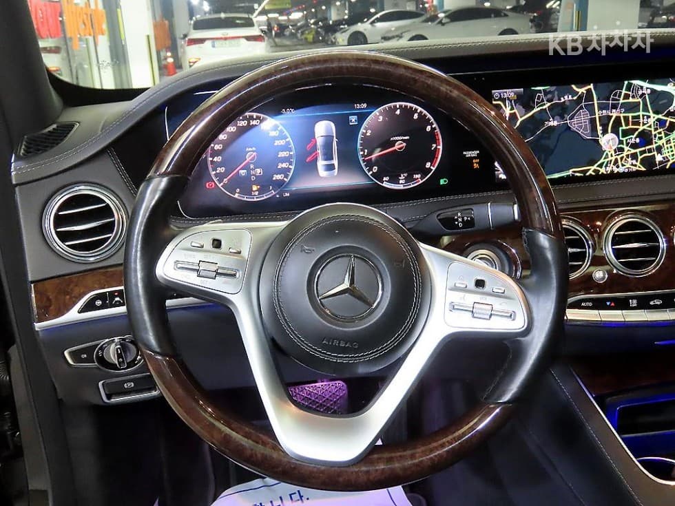 Mercedes-Benz New S-ClassS560L 4MATIC - 8