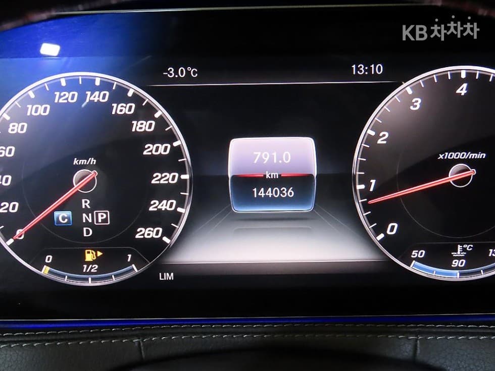 Mercedes-Benz New S-ClassS560L 4MATIC - 9