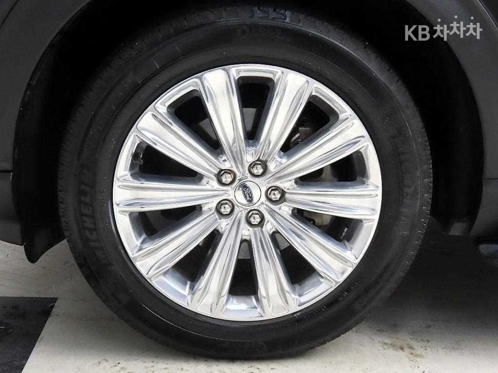 Форд Експлорер(6세대)Бензин Турбо 2.3 AWD Limited - 19