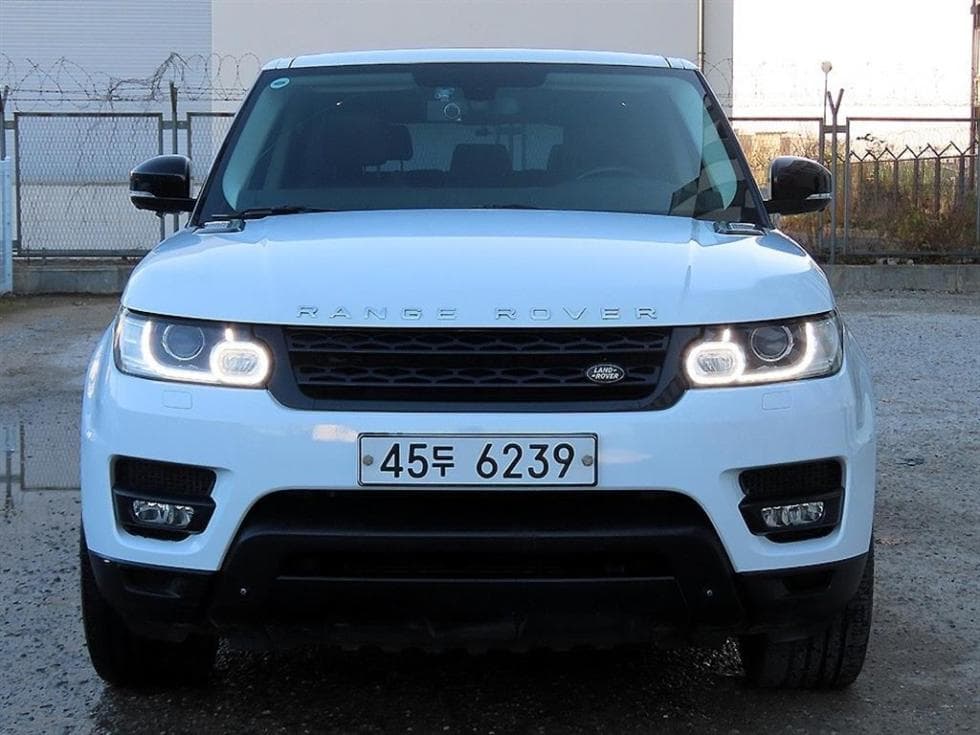 Land Rover New Range Rover Sport3.0 SDV6 HSE Dynamic