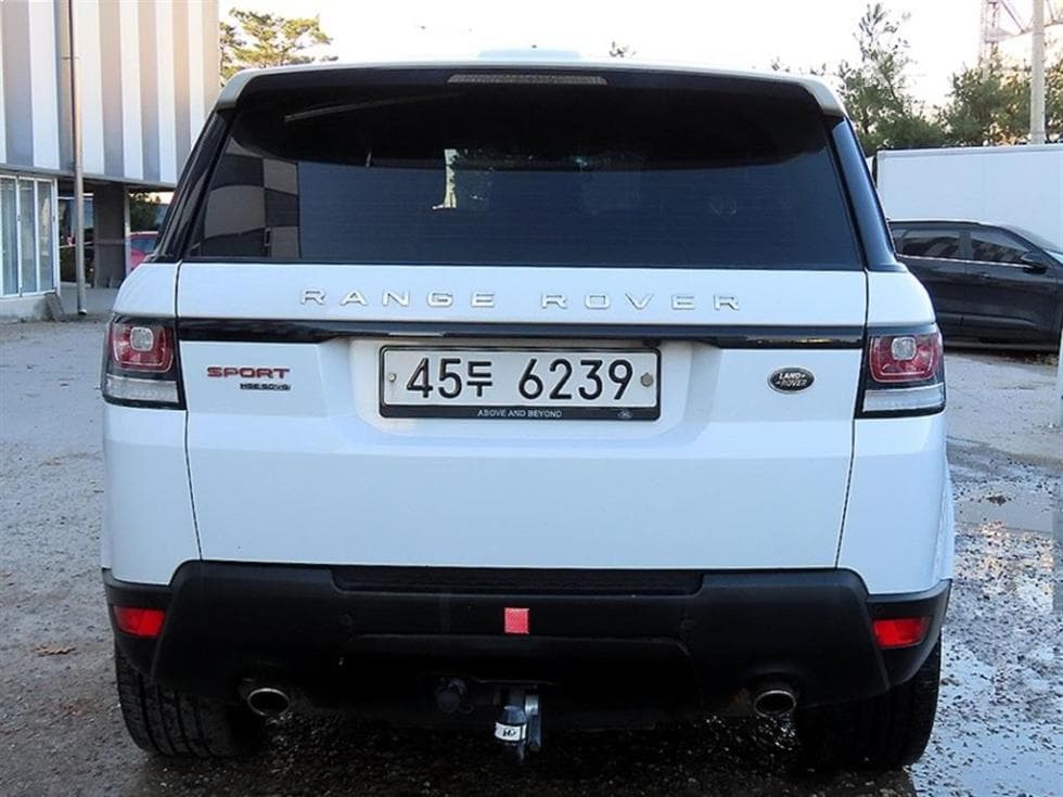 Land Rover New Range Rover Sport3.0 SDV6 HSE Dynamic - 4