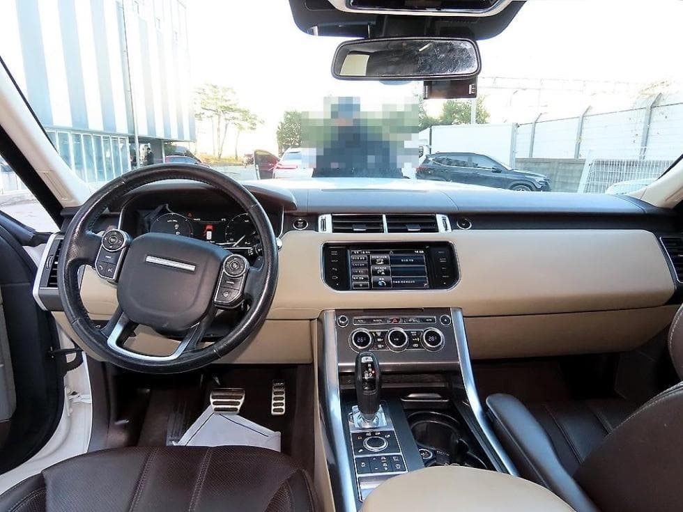 Land Rover New Range Rover Sport3.0 SDV6 HSE Dynamic - 7