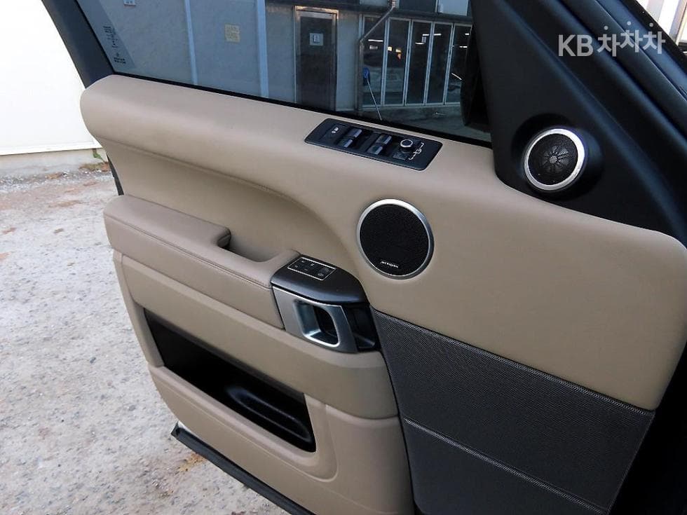 Land Rover New Range Rover Sport3.0 SDV6 HSE Dynamic - 11