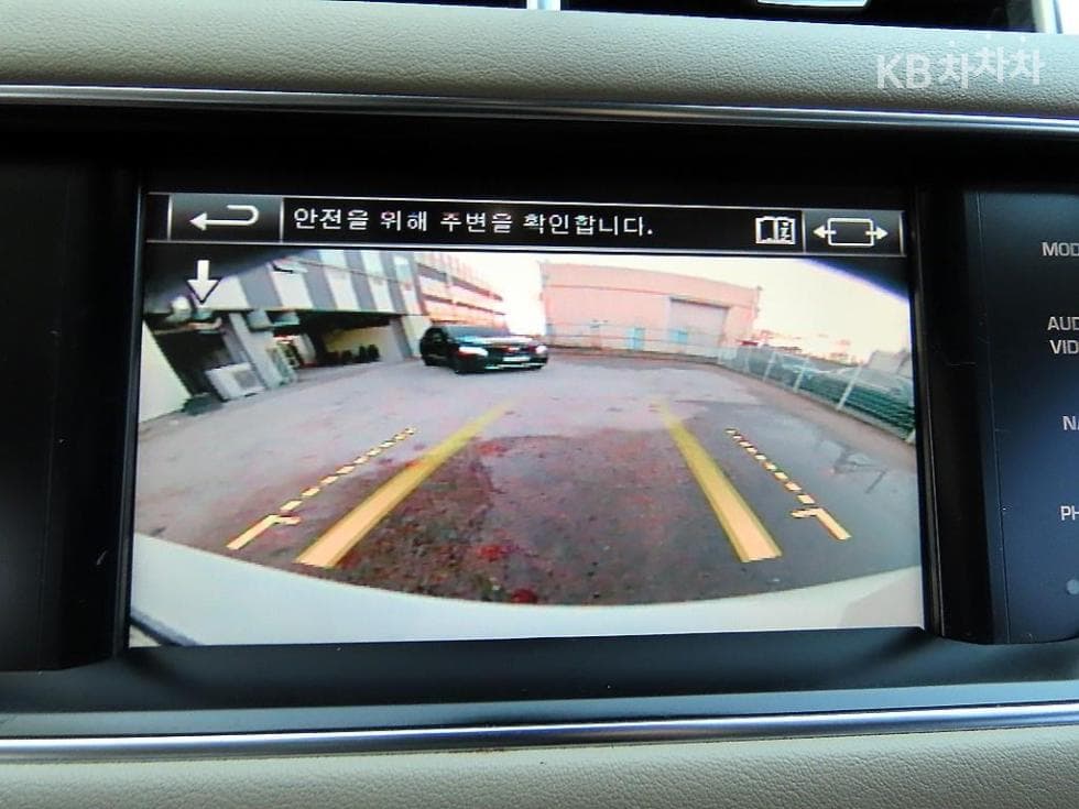 Land Rover New Range Rover Sport3.0 SDV6 HSE Dynamic - 13