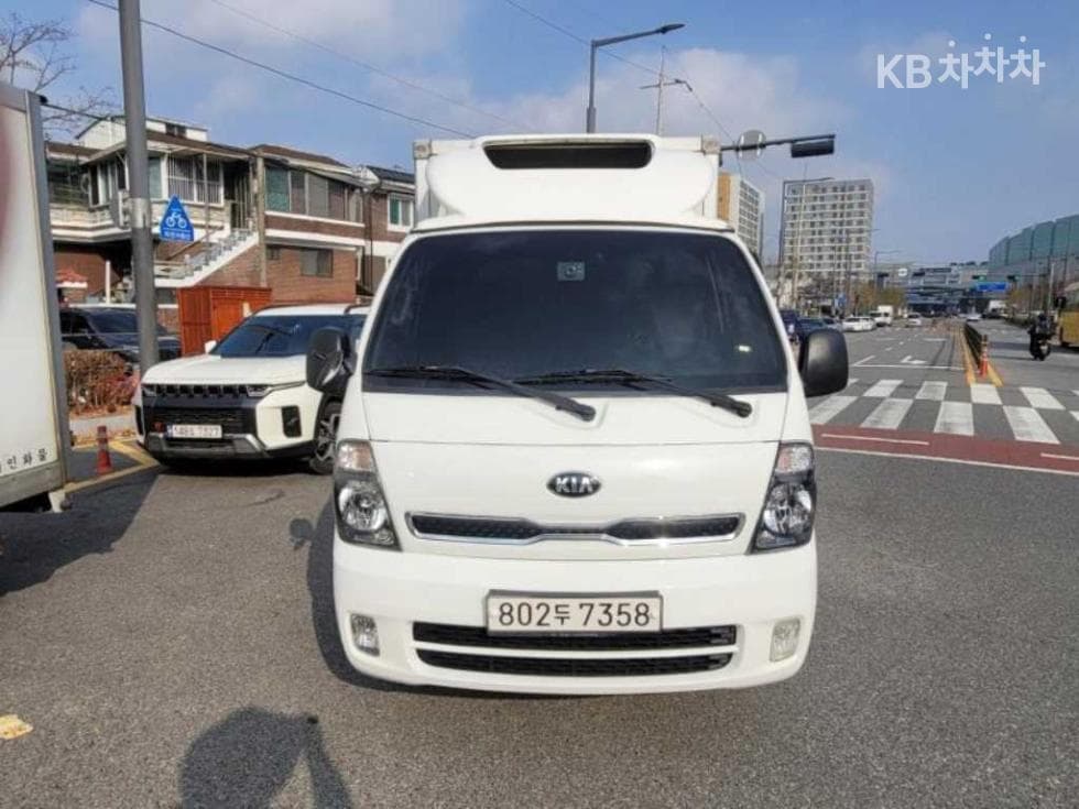 Kia Bongo 3 (light truck) 1 Ton 냉동Top (Cargo)차 Extra Long Plus형 King Cab Deluxe - Image 1