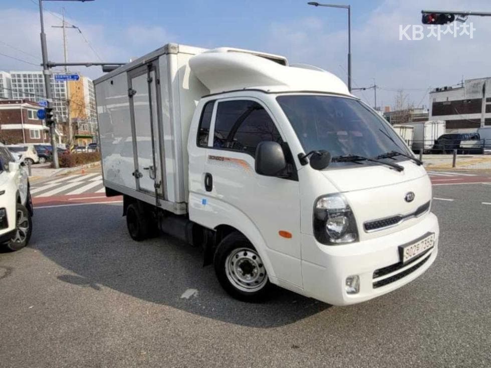 Kia Bongo 3 (light truck)1 Ton 냉동Top (Cargo)차 Extra Long Plus형 King Cab Deluxe - 2