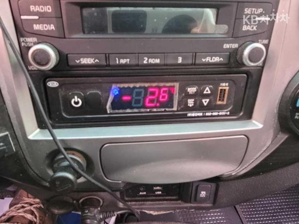 Kia Bongo 3 (light truck)1 Ton 냉동Top (Cargo)차 Extra Long Plus형 King Cab Deluxe - 13