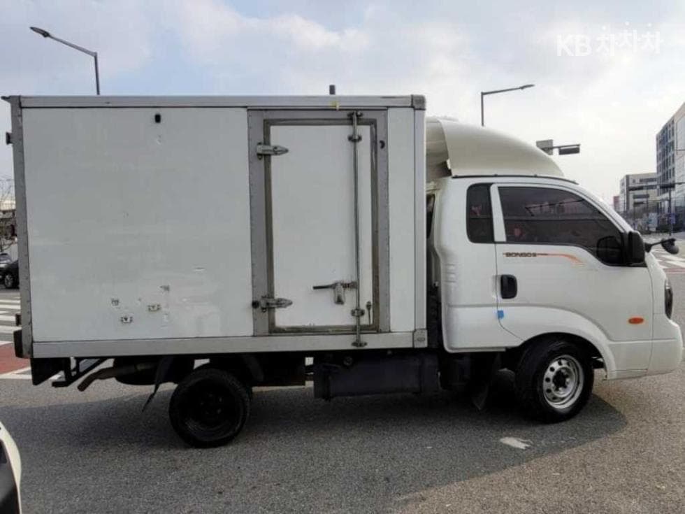 Kia Bongo 3 (light truck)1 Ton 냉동Top (Cargo)차 Extra Long Plus형 King Cab Deluxe - 14