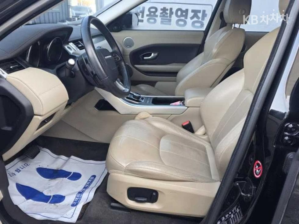 Land Rover Range Rover Evoque5-door 2.0 TD4 SE - 9