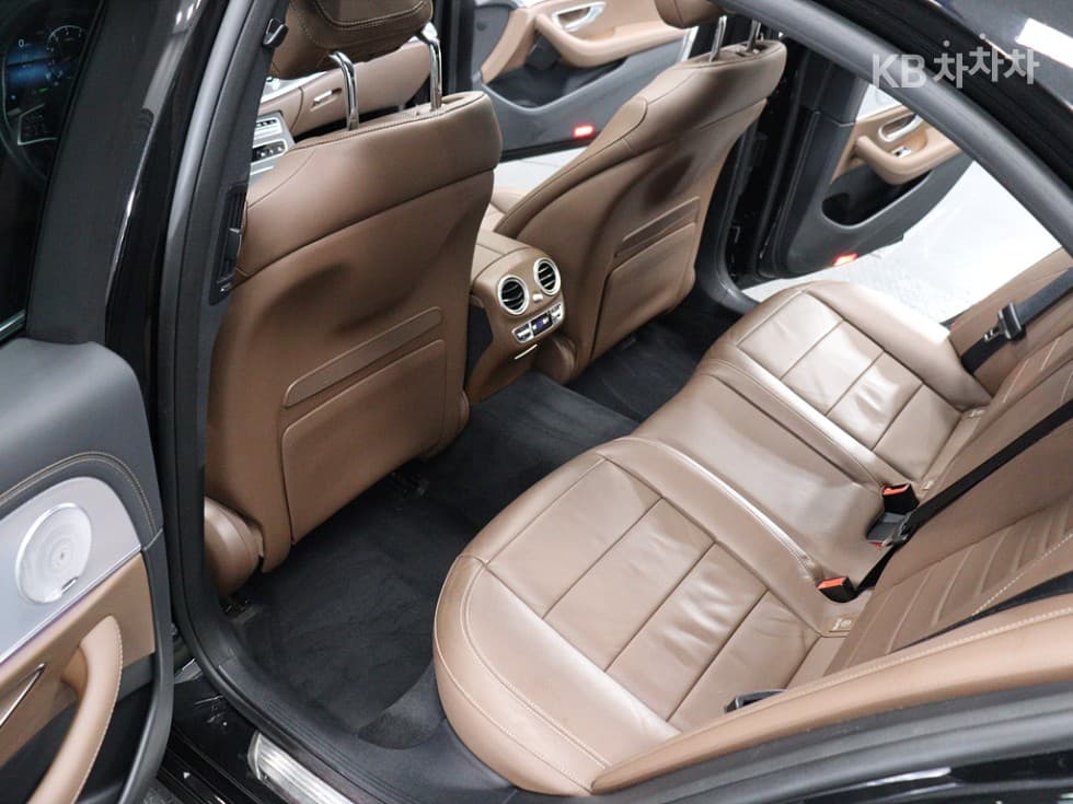 Mercedes-Benz E-Клас (W213)E350 4MATIC Avantgarde - 16