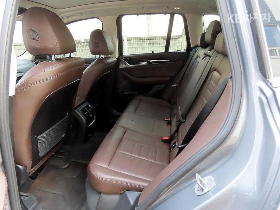 BMW X3 (G01)xDrive 20i xLine - 6