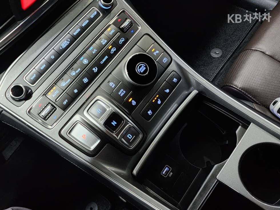 Hyundai The New (facelift) Santa Fe TMGasoline 2.5T 2WD Prestige - 17