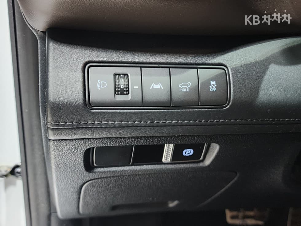 Hyundai The New (facelift) Santa Fe TMGasoline 2.5T 2WD Prestige - 14