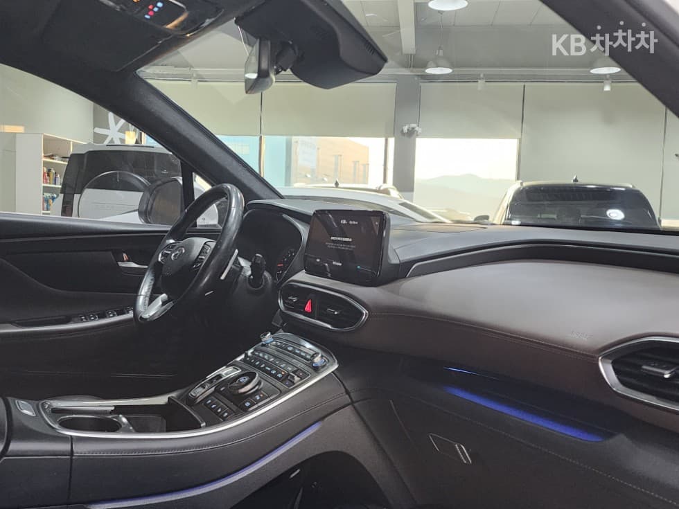 Hyundai The New (facelift) Santa Fe TMGasoline 2.5T 2WD Prestige - 24