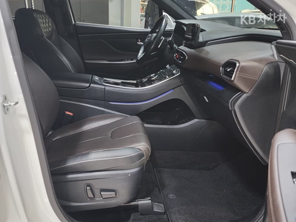 Hyundai The New (facelift) Santa Fe TMGasoline 2.5T 2WD Prestige - 21