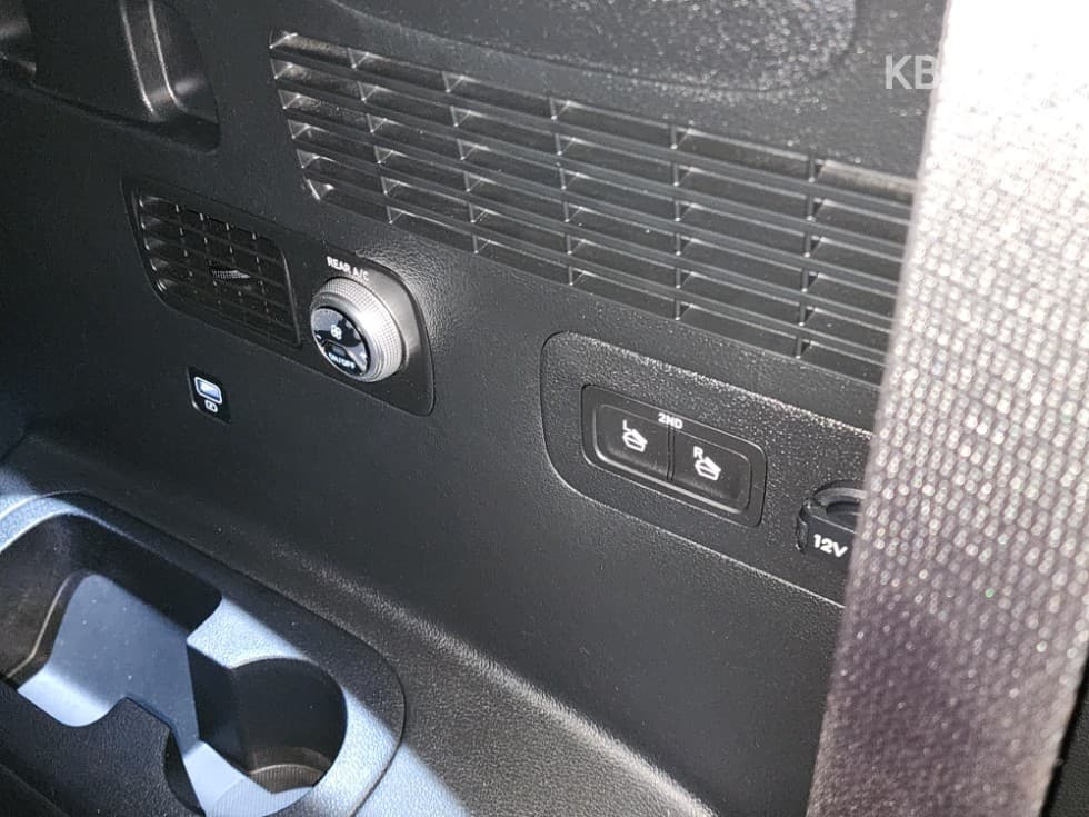 Hyundai The New (facelift) Santa Fe TMGasoline 2.5T 2WD Prestige - 28