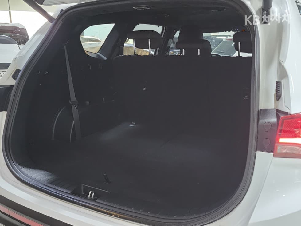 Hyundai The New (facelift) Santa Fe TMGasoline 2.5T 2WD Prestige - 29