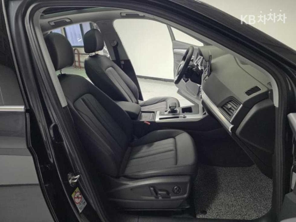 Ауди The New Q5(FY)45 TFSI quattro Sportback Стандартен - 10