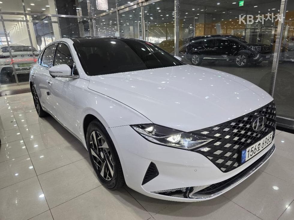 Хюндай The New (фейслифт) Grandeur (Azera) Хибрид2.4 Le Blanc - 2