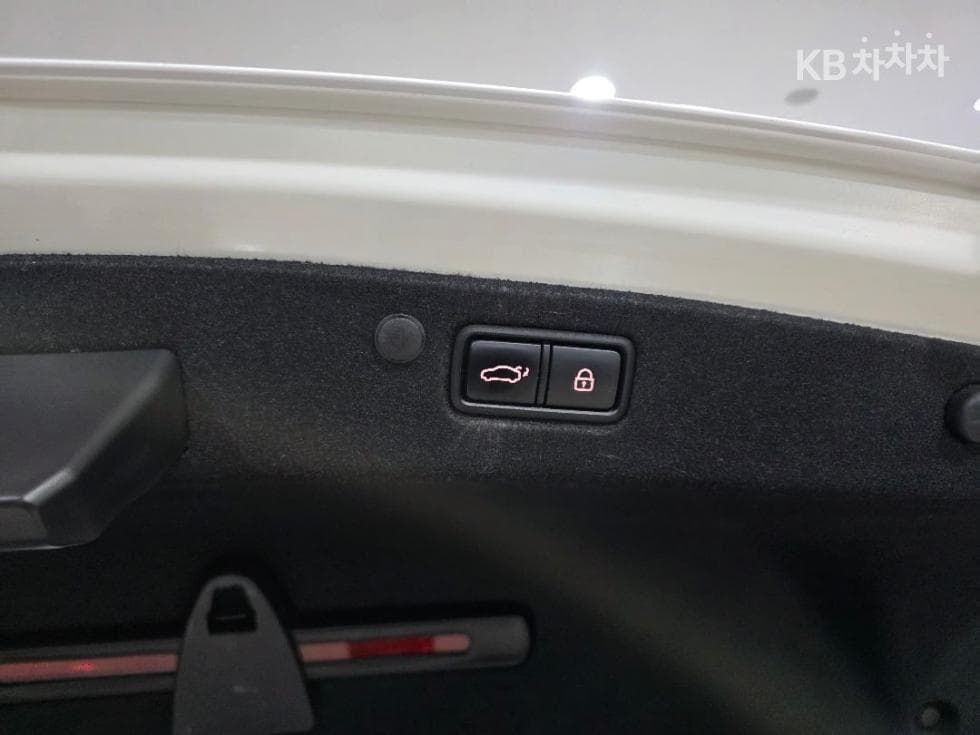 Хюндай The New (фейслифт) Grandeur (Azera) Хибрид2.4 Le Blanc - 8