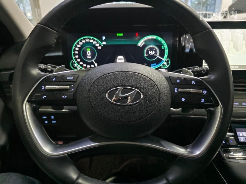 Хюндай The New (фейслифт) Grandeur (Azera) Хибрид2.4 Le Blanc - 12