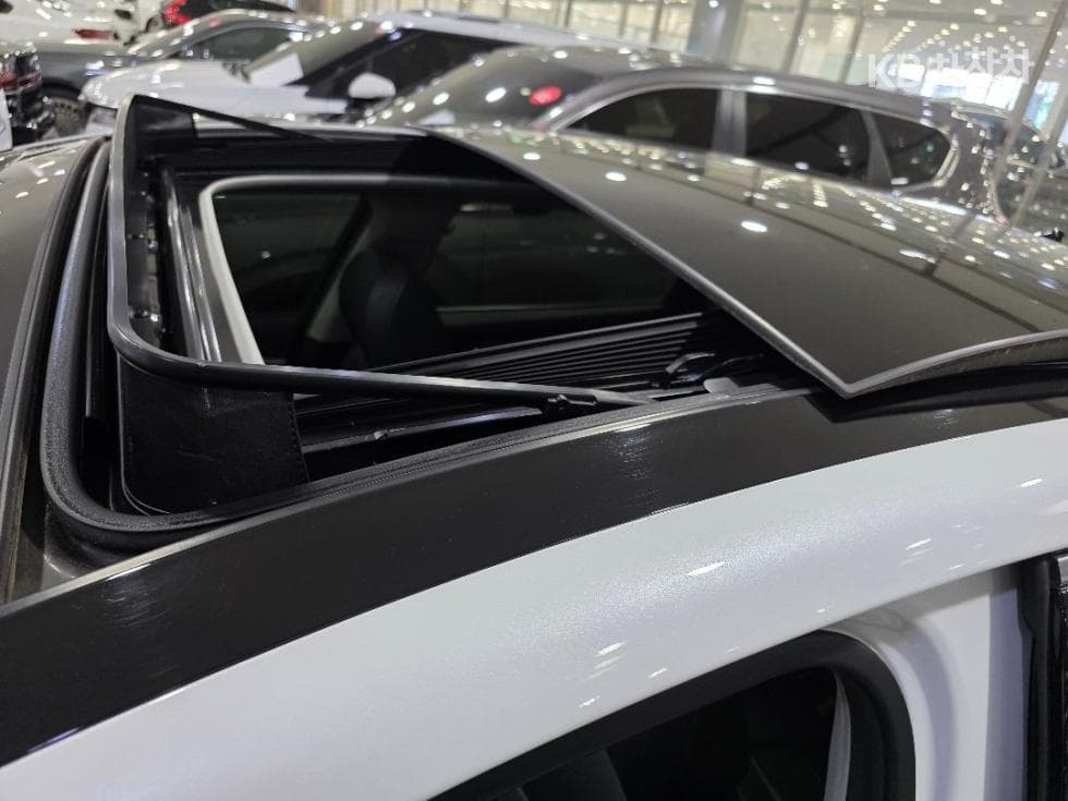 Хюндай The New (фейслифт) Grandeur (Azera) Хибрид2.4 Le Blanc - 18