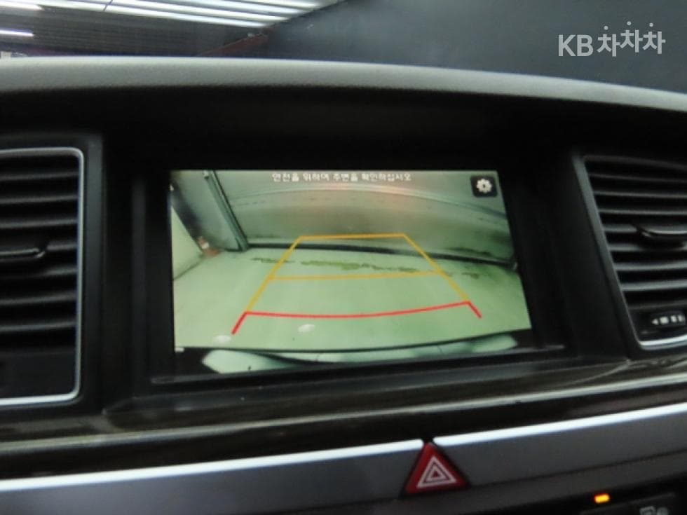 Genesis G803.3 GDI AWD Luxury - 12