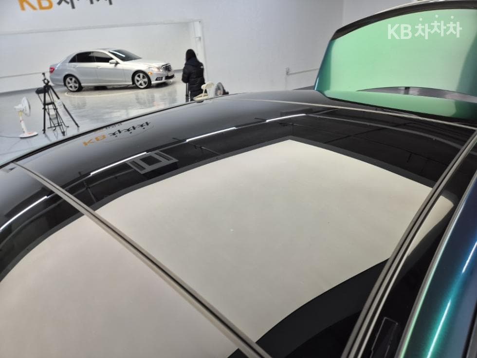 Mercedes-Benz E-Class (W213)E63 AMG 4MATIC+ - 13