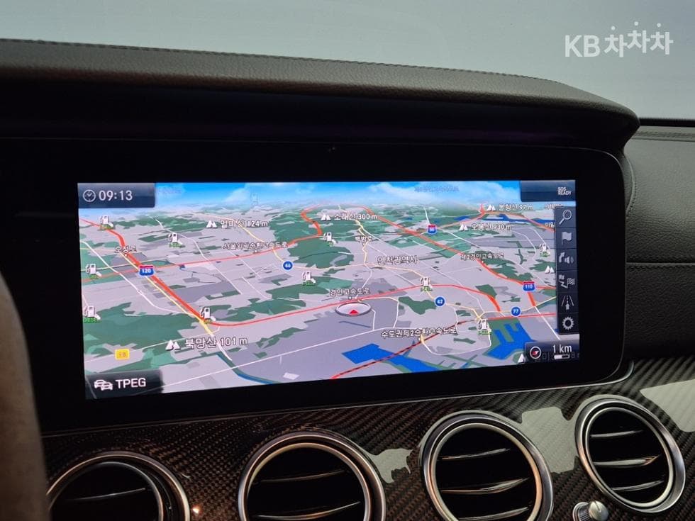 Mercedes-Benz E-Class (W213)E63 AMG 4MATIC+ - 14