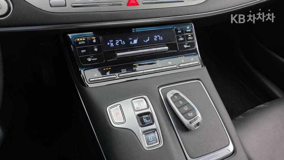 Хюндай The New (фейслифт) Grandeur (Azera)3.3 Exclusive - 21