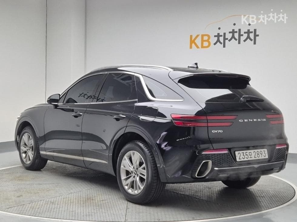 Genesis GV70Gasoline 2.5T 2WD - 2