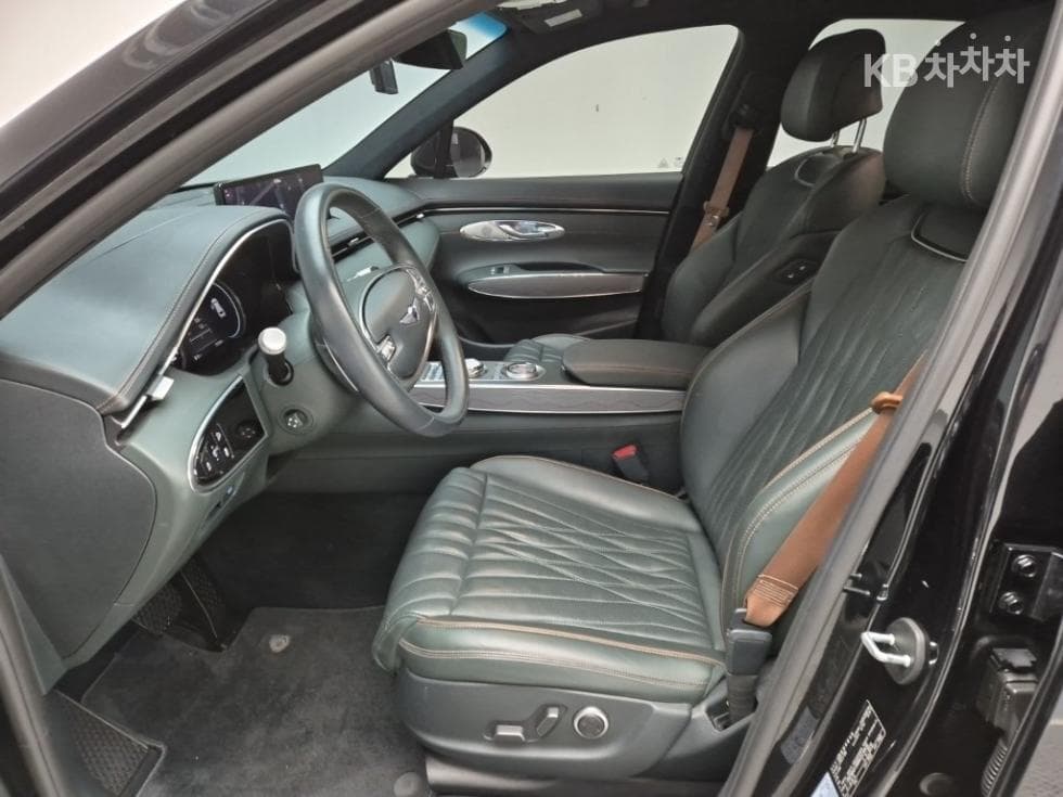Genesis GV70Gasoline 2.5T 2WD - 11